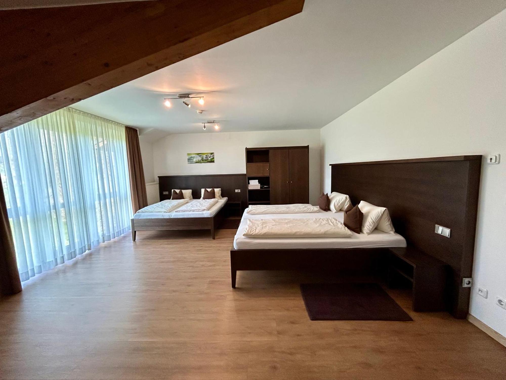 Gaestehaus Am Lindenhain Apartamento Erding