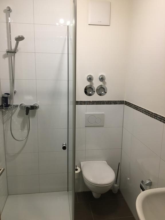 Gaestehaus Am Lindenhain Apartamento *